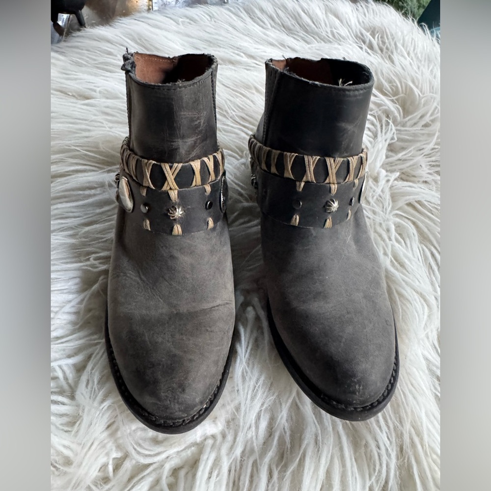 Women’s Circle G By Corral Black Harness Ankle Boots Size 8.5